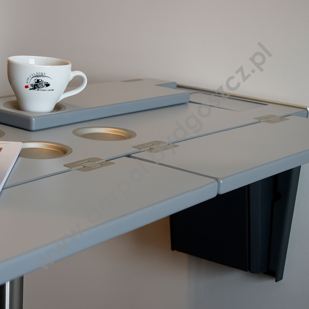 DL-39-016-03 Stolik czteroosobowy rozkładany 2-klasa DL-39-016-03 Stolik czteroosobowy rozkładany 2-klasa